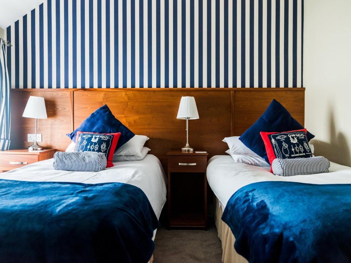 เพียร์ 36 Hotel Donaghadee ภายนอก รูปภาพ